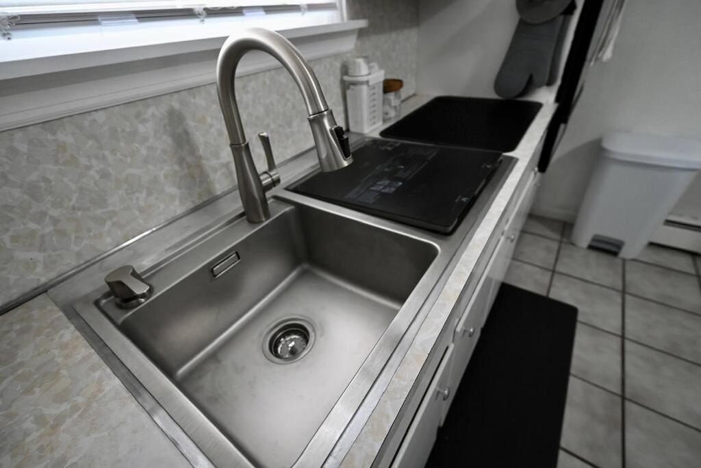 Bright & Cozy 2Nd Floor Apartment Close To Nyc Bloomfield المظهر الخارجي الصورة